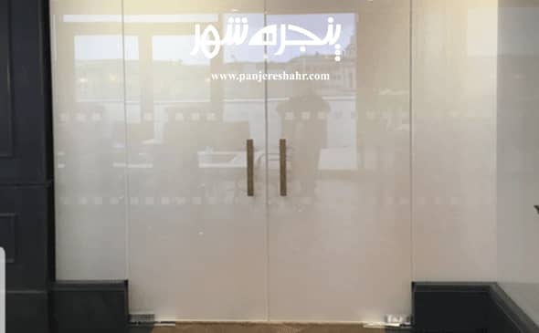 ویترین شیشه ای طلا فروشی
