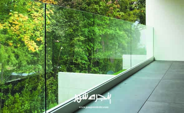 نرده شیشه ای